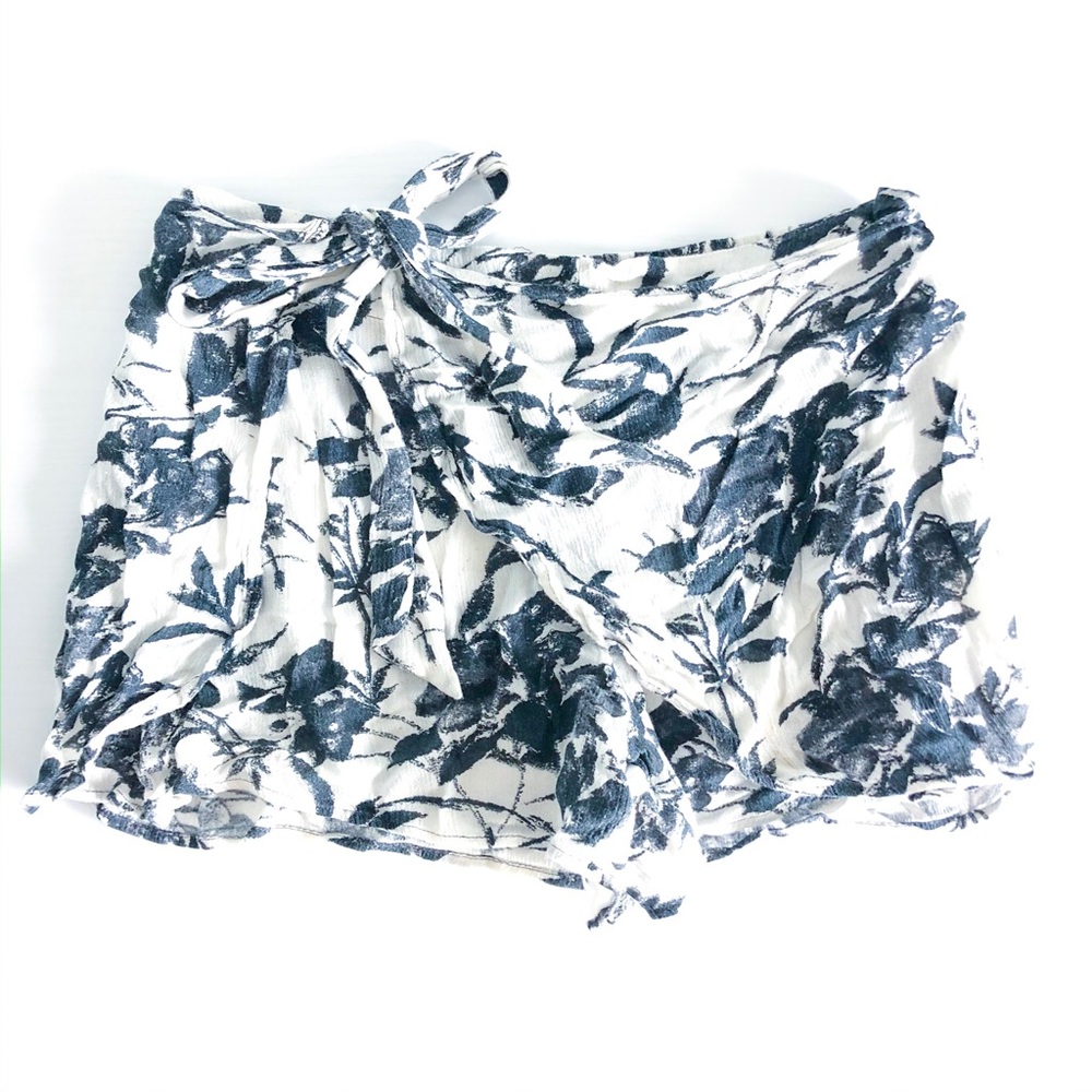 Free People Sarong Wrap Shorts - Picture 2 of 8